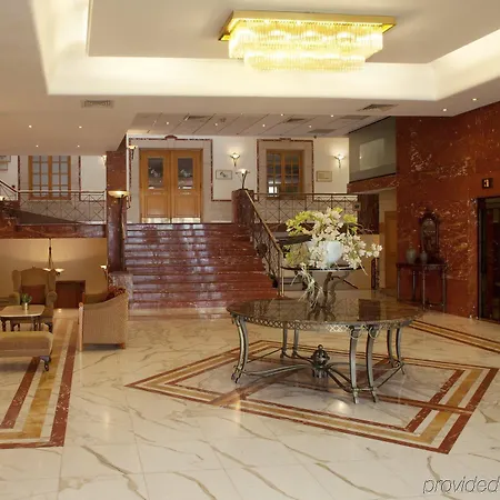 Center Hotel