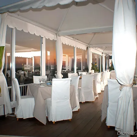 Center Hotel 4*